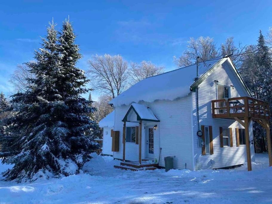 Le Jazz- Chalet Rustique/Chic Avec Spa Notre-Dame-Des-Bois Exteriör bild