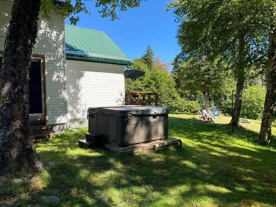 Le Jazz- Chalet Rustique/Chic Avec Spa Notre-Dame-Des-Bois Exteriör bild