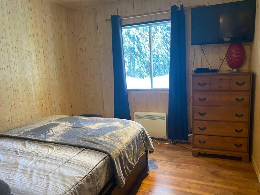 Le Jazz- Chalet Rustique/Chic Avec Spa Notre-Dame-Des-Bois Exteriör bild
